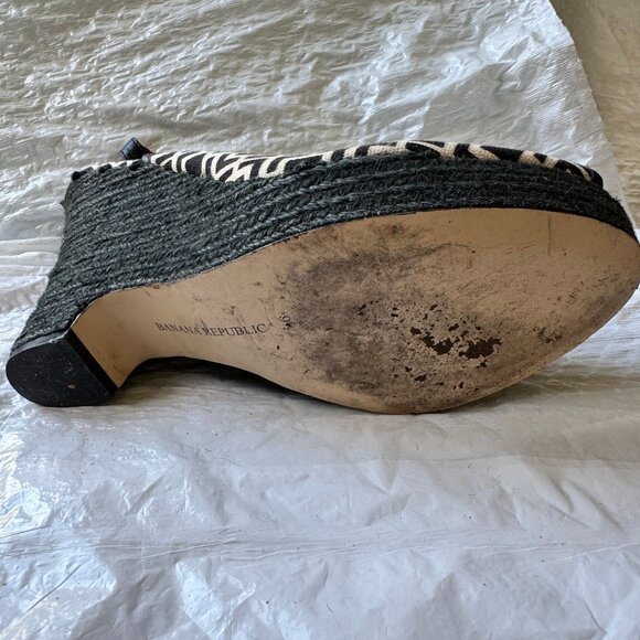 Banana Republic  Espadrille Wedge  Black Cream  Size 9.5 - Picture 7 of 14